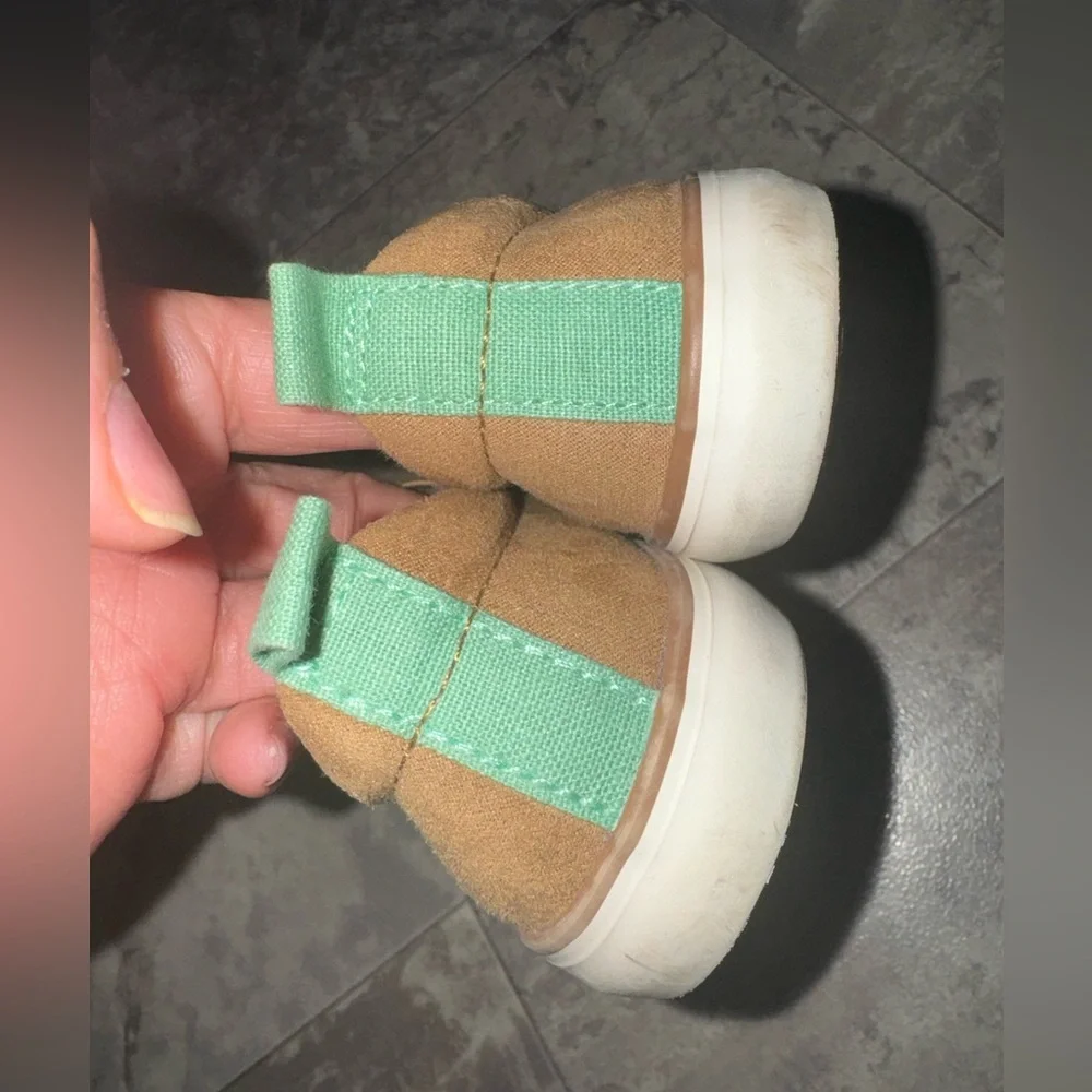 Cat & Jack Keagan Toddler Boys Tan Slip On Sneakers Size 9
